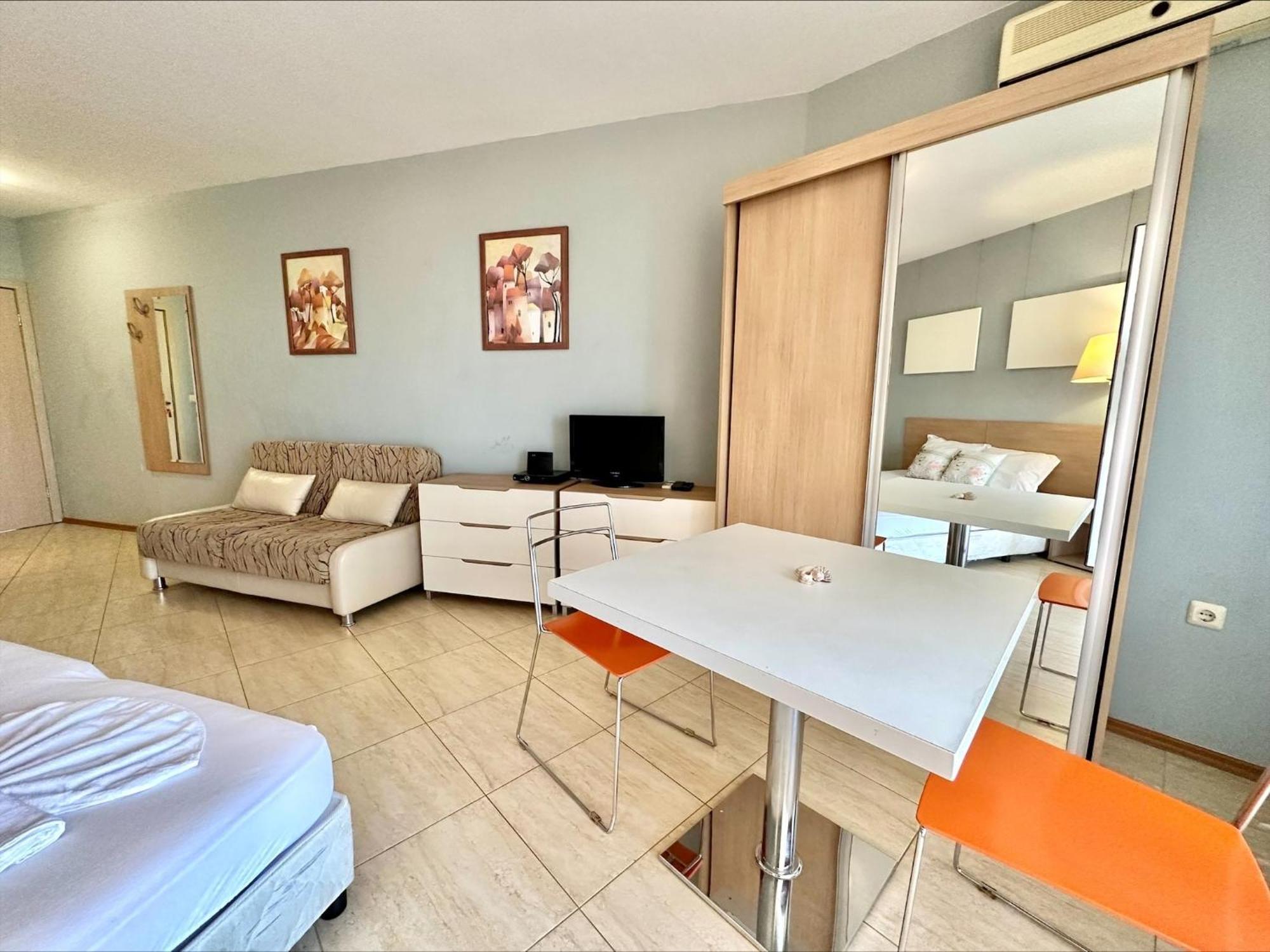 Menada Grand Resort Apartments Aheloy Room photo